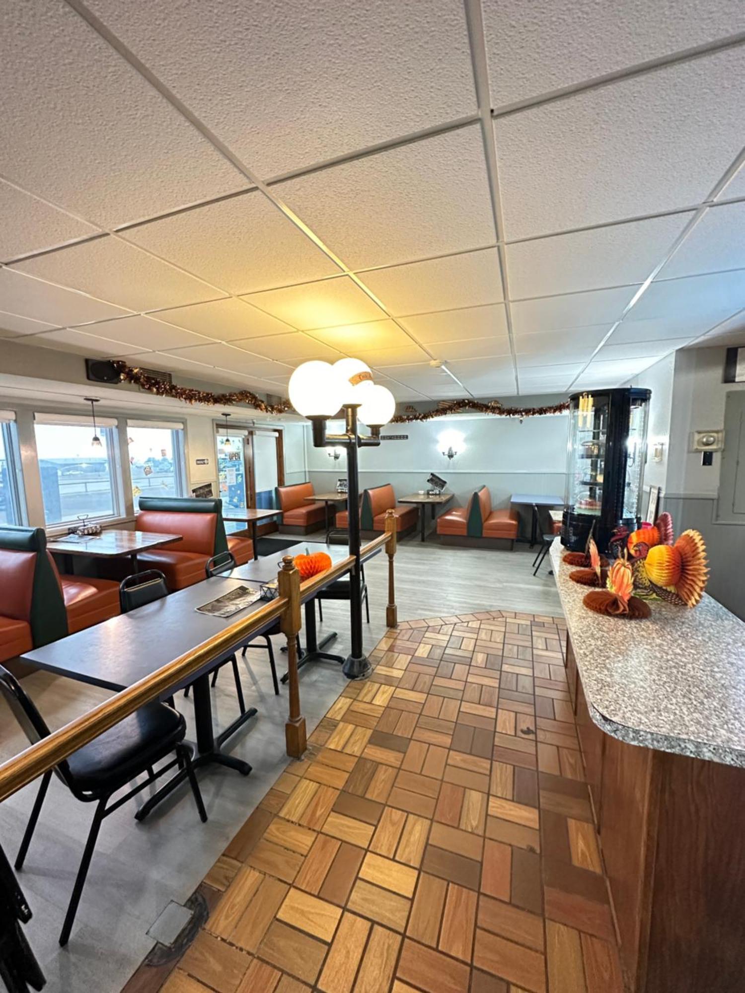 Days Inn By Wyndham Mandan Bismarck Area Exterior photo