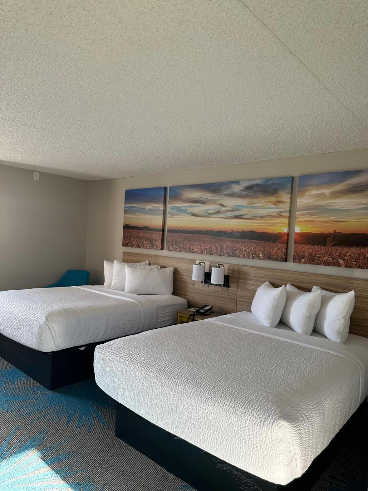 Days Inn By Wyndham Mandan Bismarck Area Exterior photo